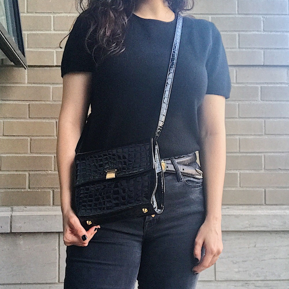 🌟Host Pick🌟VINTAGE 90’s Black Croc Crossbody Bag 🐊